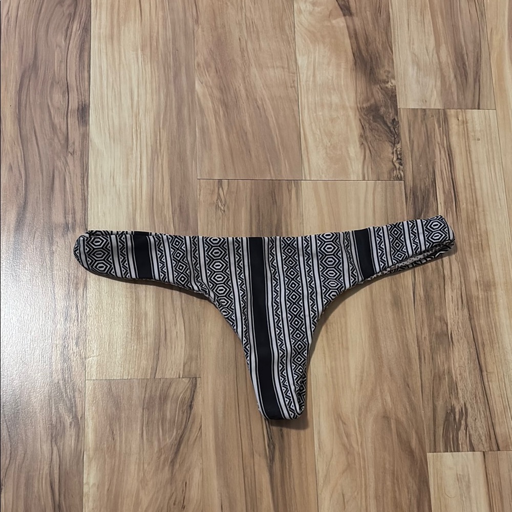 Acacia Samoa print bottoms